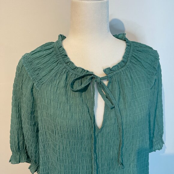 Olivia & Martin Green Short Sleeve Blouse size Large - Picture 5 of 5